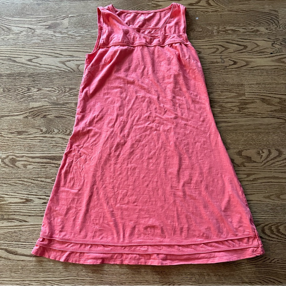 New without tags. Horny Toad cotton dress. Color coral. Size large.